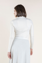 Load image into Gallery viewer, MAJESTIC METALLIC TURTLENECK