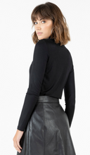 Load image into Gallery viewer, MAJESTIC METALLIC TURTLENECK