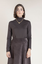 Load image into Gallery viewer, MAJESTIC LONG SLEEVE TURTLE
