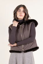 Load image into Gallery viewer, COGNO REVERSIBLE VEST
