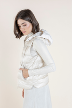 Load image into Gallery viewer, SEBASTIANO VEST
