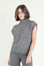 Load image into Gallery viewer, VANZI SWEATER
