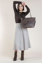 Load image into Gallery viewer, SLOUCHY POCKET TOTE
