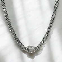 Load image into Gallery viewer, VINTAGE SILVER SOFIA NECKLACE
