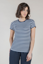 Load image into Gallery viewer, MAJESTIC STRIPED SS CREW

