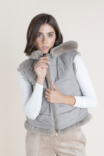 Load image into Gallery viewer, COGNO REVERSIBLE VEST
