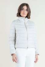 Load image into Gallery viewer, CERA CONVERTIBLE CAPE
