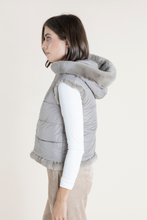 Load image into Gallery viewer, COGNO REVERSIBLE VEST
