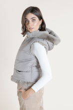 Load image into Gallery viewer, COGNO REVERSIBLE VEST
