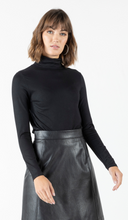 Load image into Gallery viewer, MAJESTIC METALLIC TURTLENECK (Multiple Colors)
