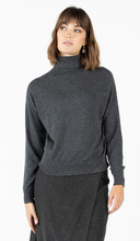 Load image into Gallery viewer, BREGANZE SWEATER
