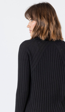 Load image into Gallery viewer, PERUSIA SWEATER
