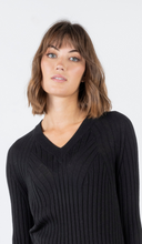 Load image into Gallery viewer, PERUSIA SWEATER
